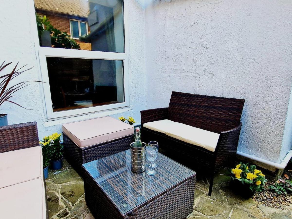 Spacious 4-Bed Beach Retreat For Families Steps From The Shore In Pevensey Bay 外观 照片