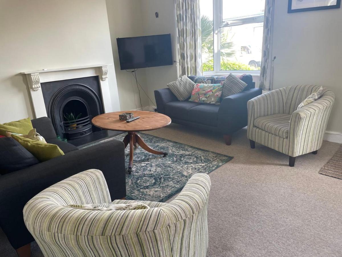 Spacious 4-Bed Beach Retreat For Families Steps From The Shore In Pevensey Bay 外观 照片
